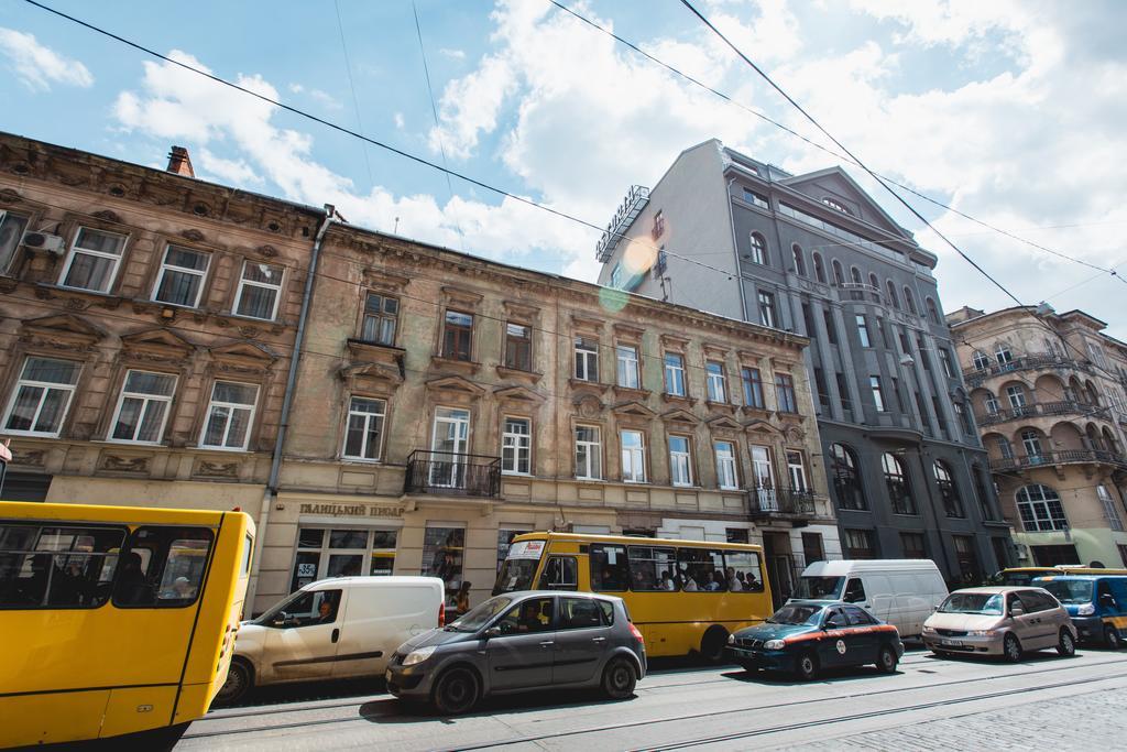 Апартаменти Біля Оперного Театру Lviv Ngoại thất bức ảnh